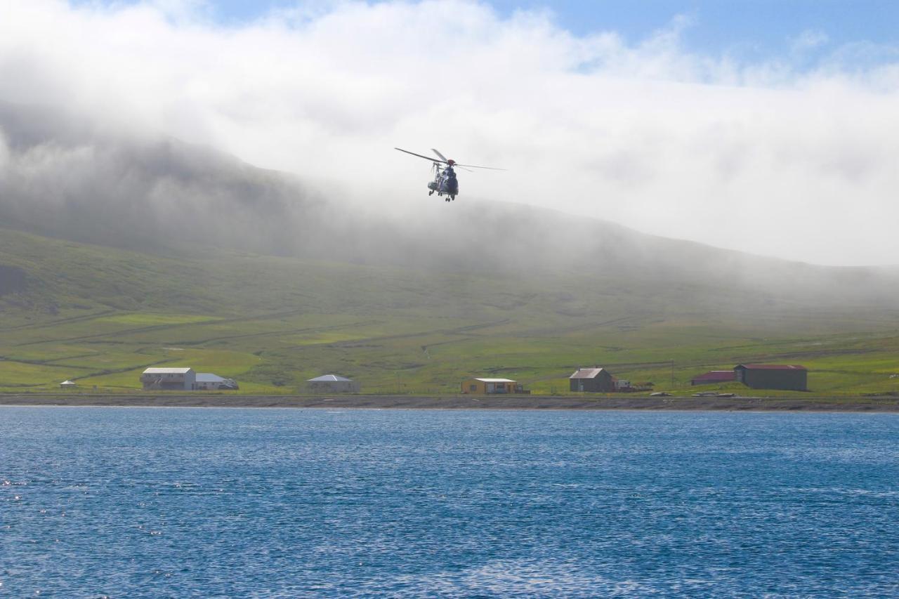 Urdartindur Guesthouse And Cottages Northurfjorthur ภายนอก รูปภาพ